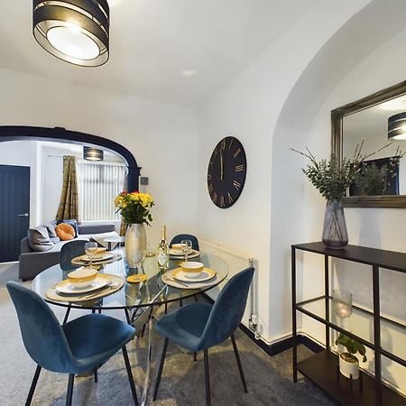 Charming Apartments - Cosy Retreat - Short Drive To City Centre - Free Parking Liverpool Extérieur photo